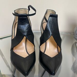 Black Christian louboutin pump